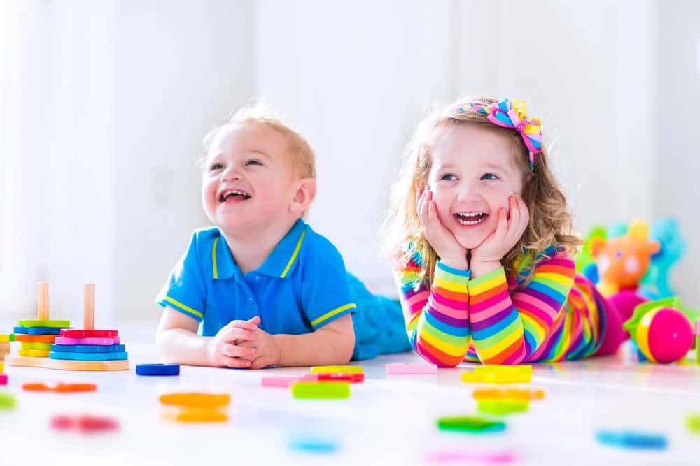 Welche Entwicklungsstufen gibt es bei Kindern?